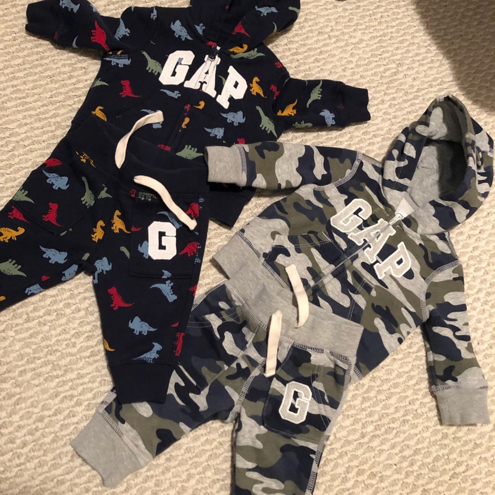 Gap sweatsuits
